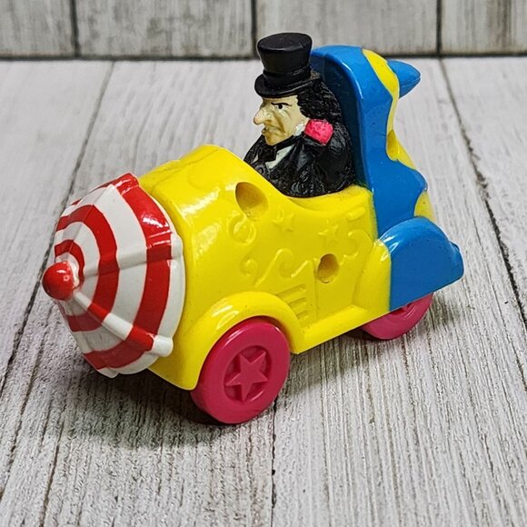 DC Comics Penguin Car Batman McDonalds Happy Meal Toy Spinning Umbrella 1991 - Picture 1 of 8